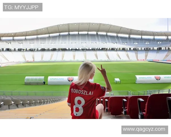 足球明星因鼻子受伤引发关注女球迷纷纷表达关心与支持