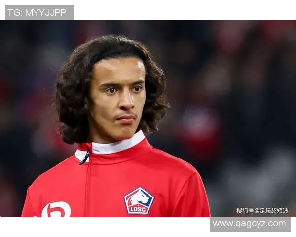 足球明星的残疾儿子名字揭晓引发社会关注与热议